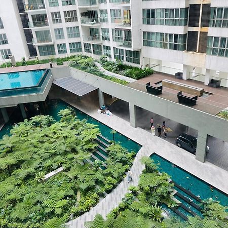 Regalia Skypool Klcc Dorms By Tasrifa Hostel Kuala Lumpur Bagian luar foto