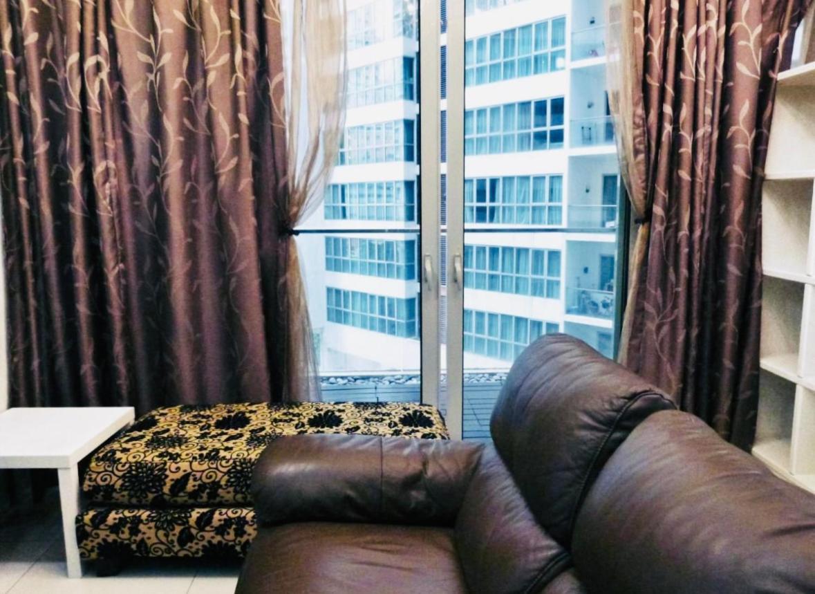 Regalia Skypool Klcc Dorms By Tasrifa Hostel Kuala Lumpur Bagian luar foto